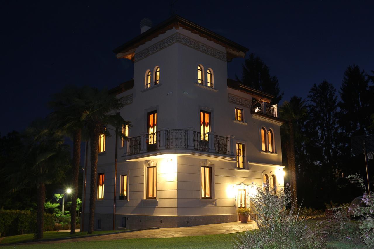 Villa Chiara B&B Biandronno Exterior photo