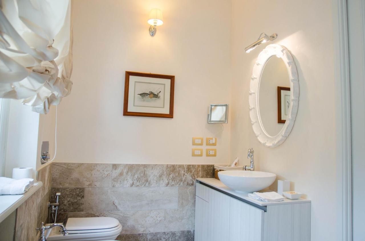 Villa Chiara B&B Biandronno Exterior photo